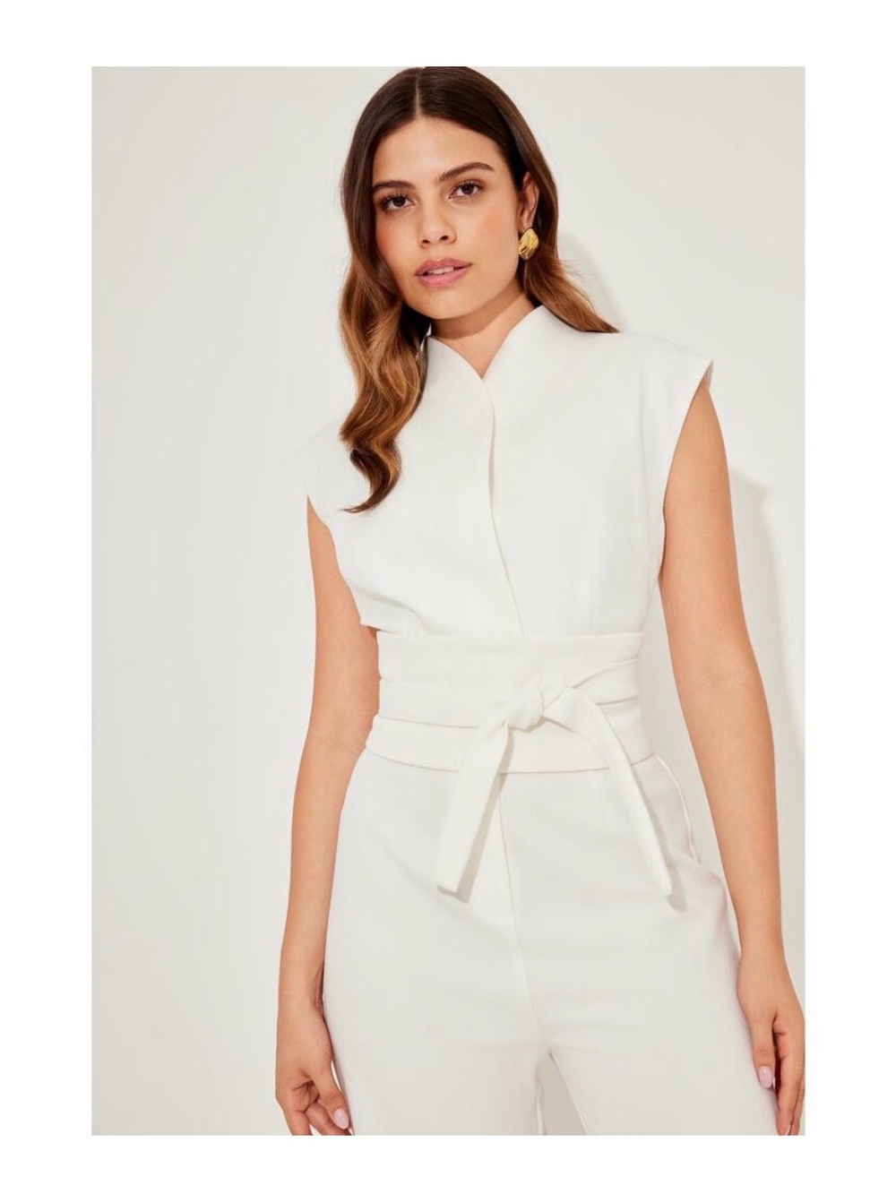 ODD MUSE ULTIMATE MUSE Sleeveless White Tie-Waist V-Neck Jumpsuit